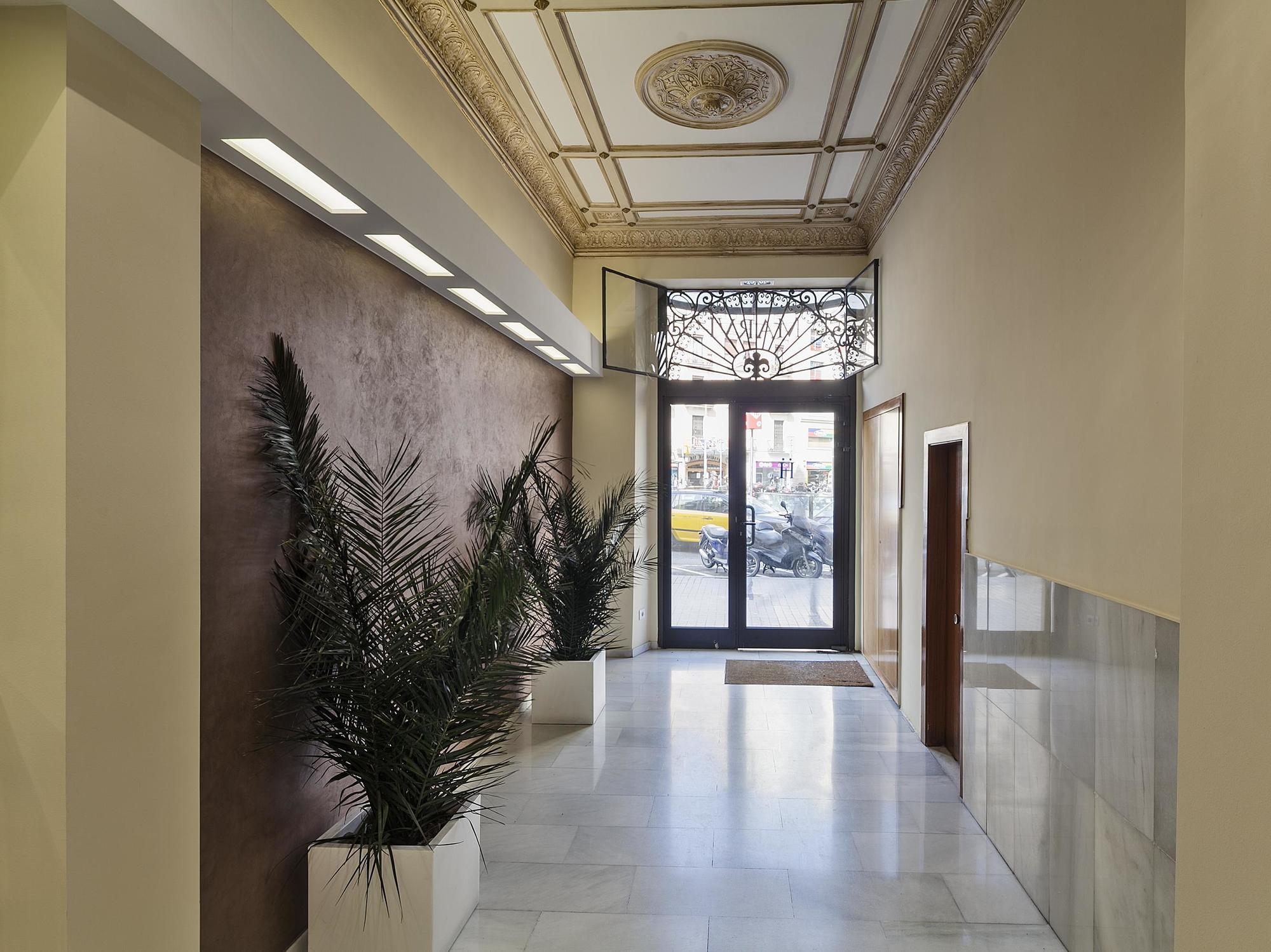 Chic & Basic Lemon Boutique Hotel Барселона Экстерьер фото